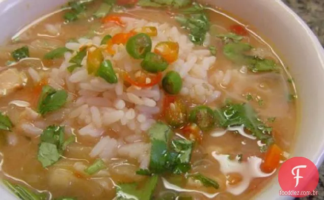Sopa De Frango Com Capim-Limão