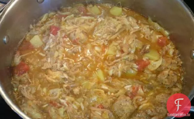 Salsicha Picante E Sopa De Repolho