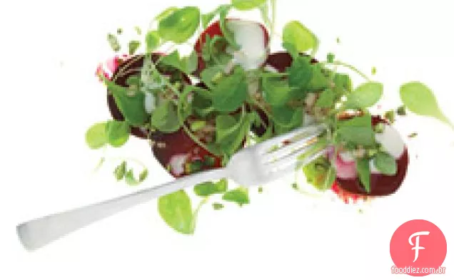 Salada De Beterraba Quente Com Molho De Parmesão