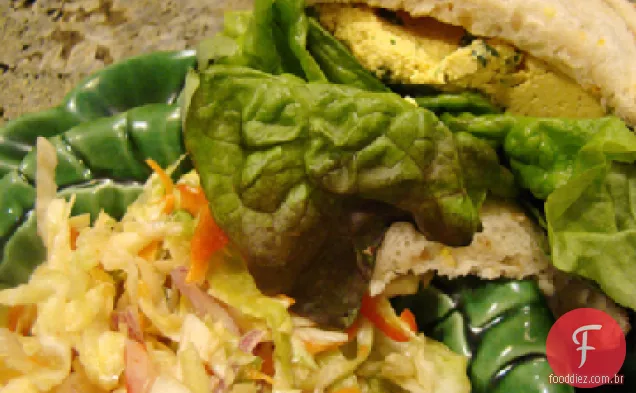 Picles azedos e pimentos doces salada de repolho