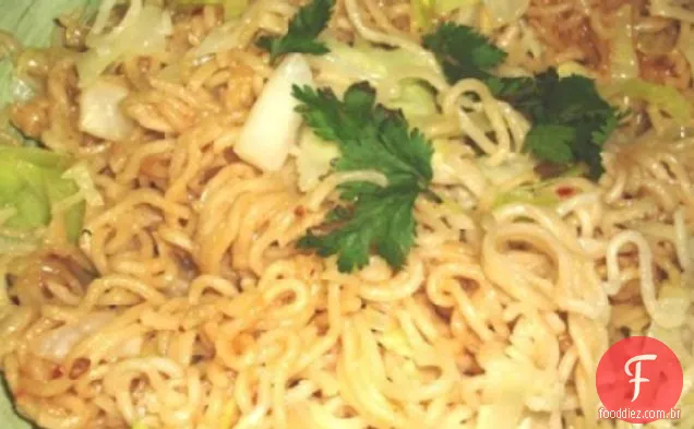 Macarrão De Gergelim Com Repolho Napa