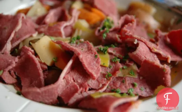 Fácil carne enlatada e repolho