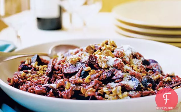 Risoto de Zinfandel com beterraba assada e nozes