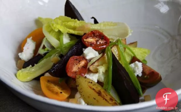 Salada De Tomate Quente Em Conserva De Beterraba E Herança