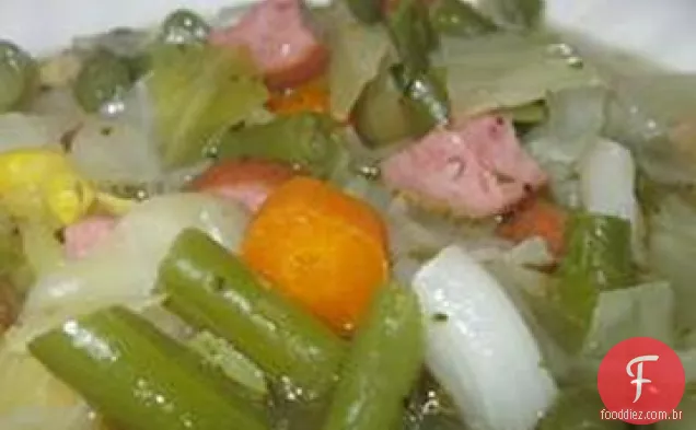 Sopa de porco e repolho