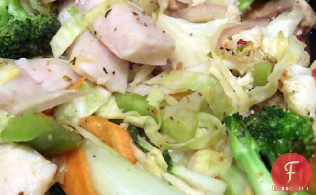 Fritar peixe e vegetais