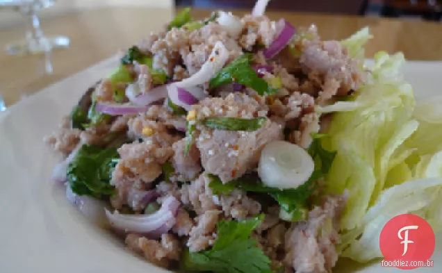 Larb Gai-Salada De Frango Tailandesa