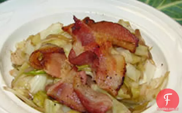 Salada de repolho murcha com Bacon