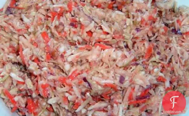 Salada De Repolho Com Nozes E Molho Picante Do Chile