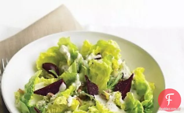 Salada Com Beterraba E Molho De Iogurte