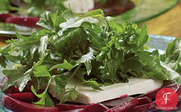 Salada Da Erva, Do Feta & Da Beterraba