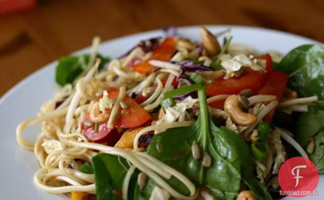Salada De Macarrão Asiática