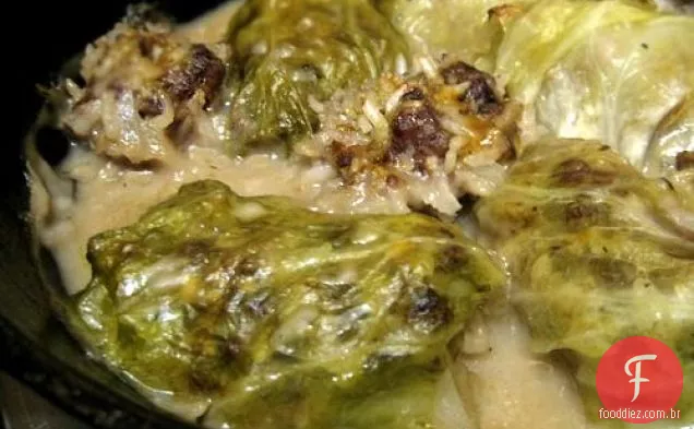 Rolos De Repolho Com Sopa De Cogumelos