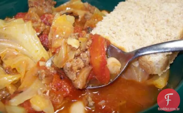 Sopa de repolho (com carne e feijão)