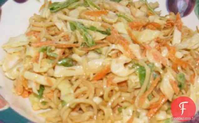 Amém para salada de estilo Asiático Ramen