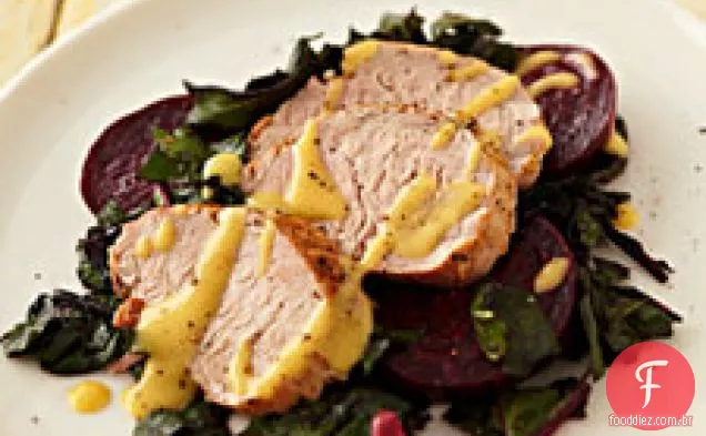 Lombo De Porco Com Beterraba Assada E Verduras