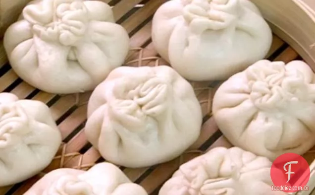 Pãezinhos Cozidos No Vapor De Porco