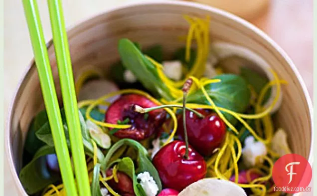 Mache De Verão, Beterraba Amarela E Salada De Erva-Doce Jovem