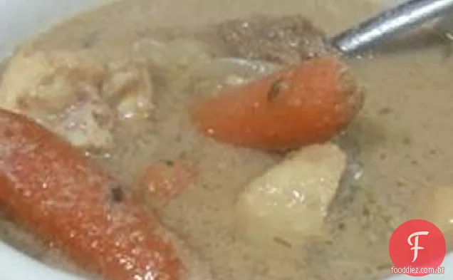 Sopa de veado com creme de cogumelo e aipo