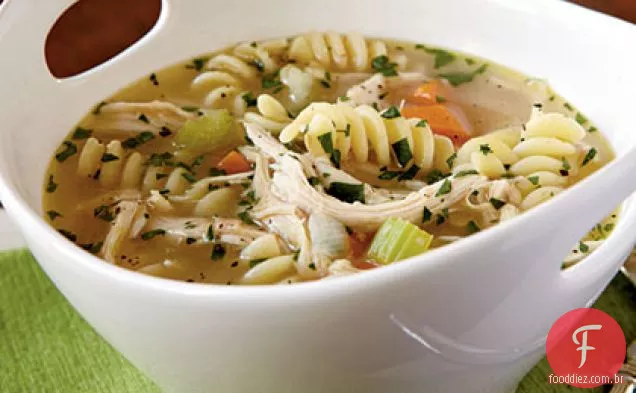 Sopa Rápida De Macarrão Com Frango