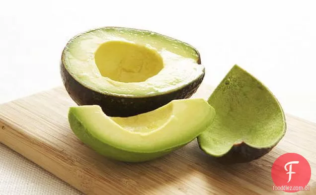 Salada de abacate e beterraba com vinagrete cítrico