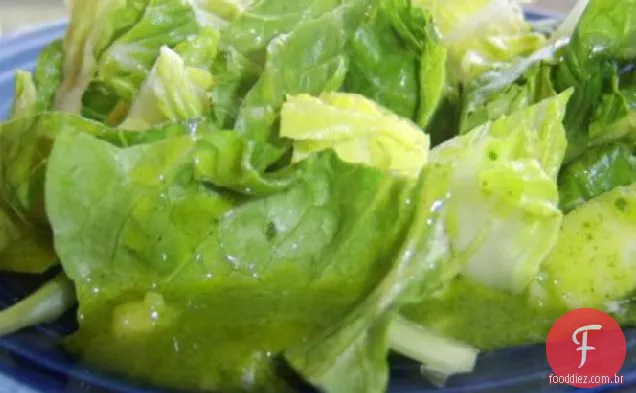 Salada De Alface Romana Com Molho De Coentro