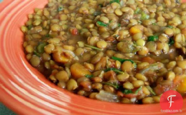 Ensopado de cordeiro e lentilha saudável