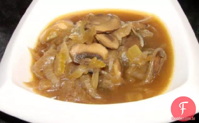 Cebola Assada E Sopa De Cogumelos