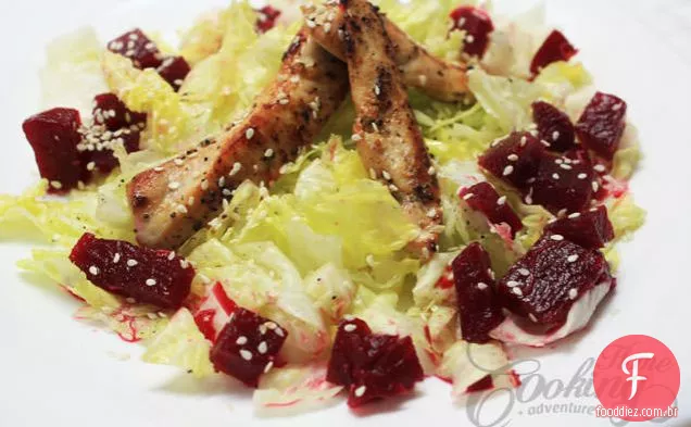 Salada De Frango Com Alface E Beterraba