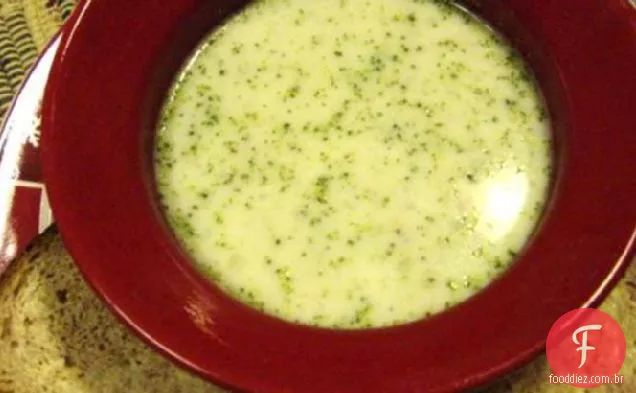 Sopa Cremosa De Brócolis Sem Creme