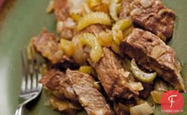 Frigideira carne e aipo