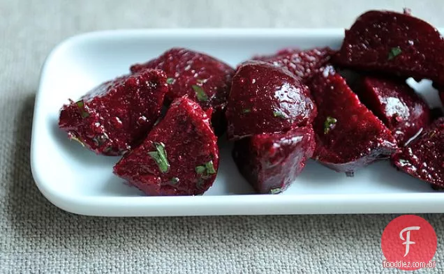 Salada De Beterraba E Ervas