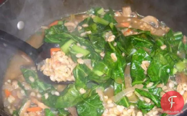 Sopa de cevada e couve