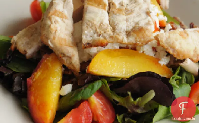 Salada de frango fatiado com pimentão-vinagrete de gengibre