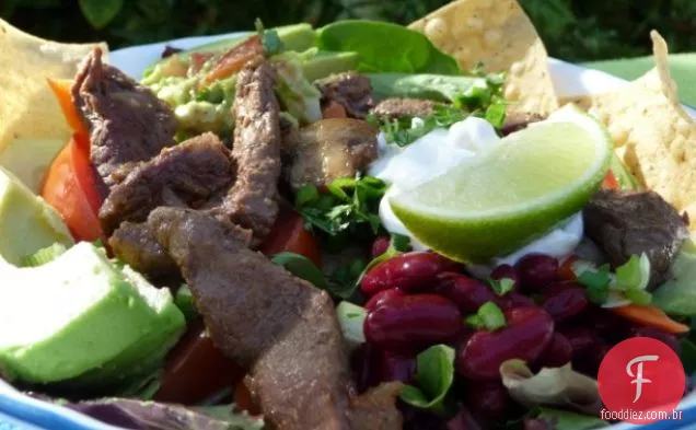 Becky's Gourmet Southwestern Taco Salad ou Nachos com bife