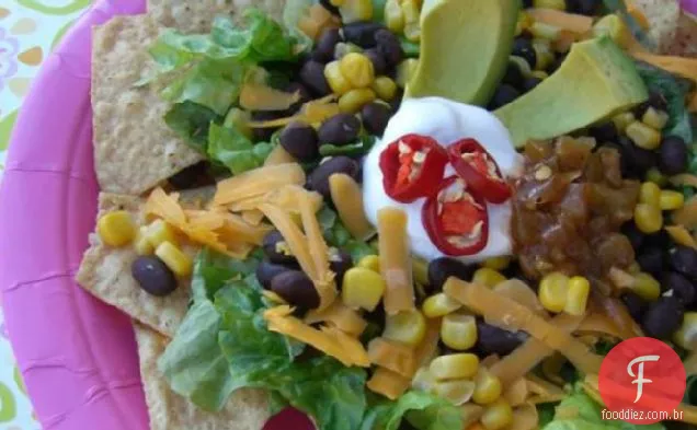 Salada de taco e Feijão Preto