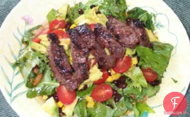 Bife, Abacate E Salada De Feijão