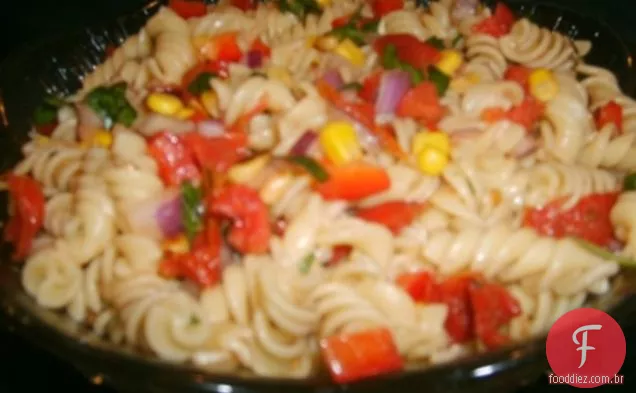 Salada de macarrão e pinhão - com opção sem glúten