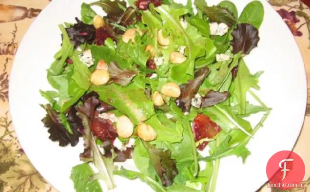 Salada de espinafre, laranja e macadâmia