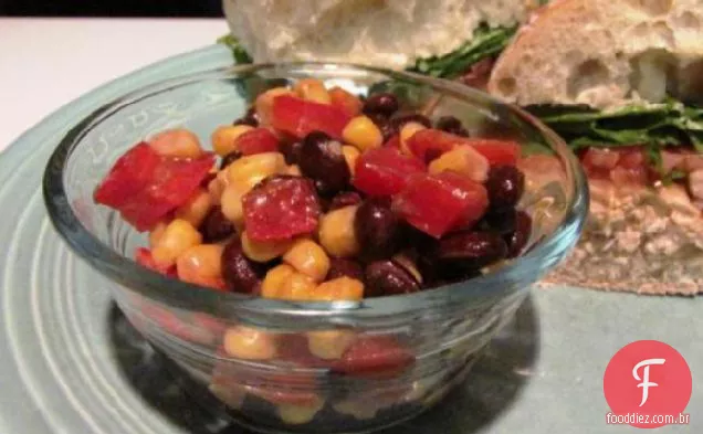 Salada de feijão preto e milho de Rachael Ray