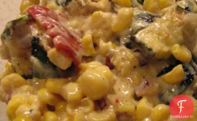 Salada de milho, abobrinha e pimentão com curry