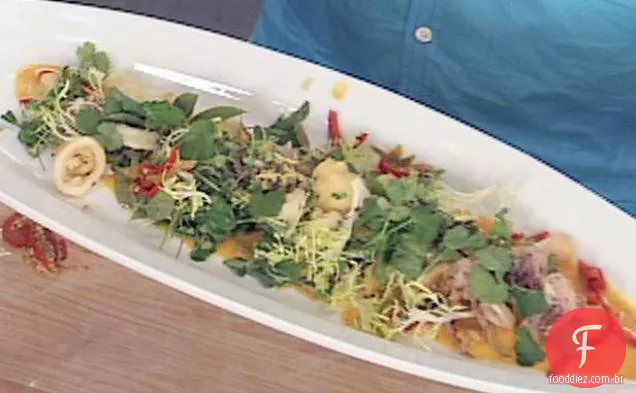 Lula crocante e salada de concha rachada com laranja-Chipotle vinagrete