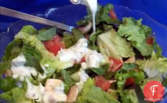 Salada De Primavera Com Molho De Flor De Cebolinha