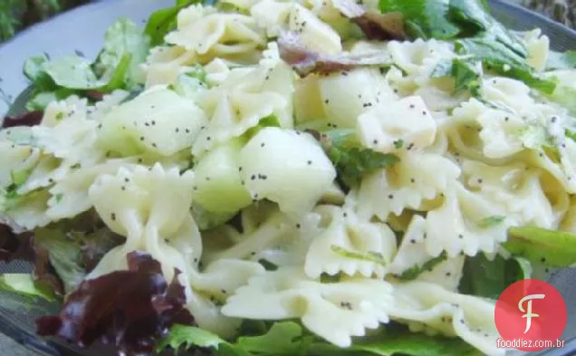 Salada De Macarrão Com Gravata borboleta com Fontina e melão