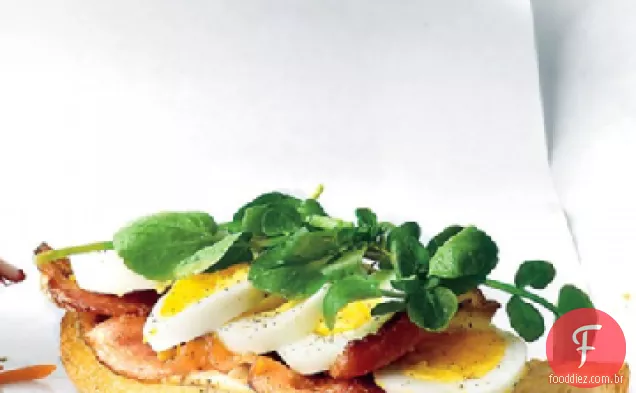 Ovo de cara aberta, Bacon e Sanduíche de agrião