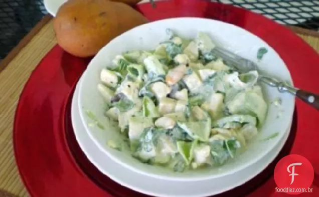 Salada Endive e pêra com molho de Creme Gorgonzola