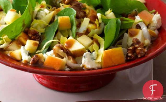 Salada de maçã picada com vinagrete de romã
