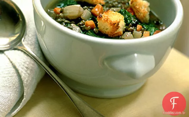 Sopa de lentilha e escarola