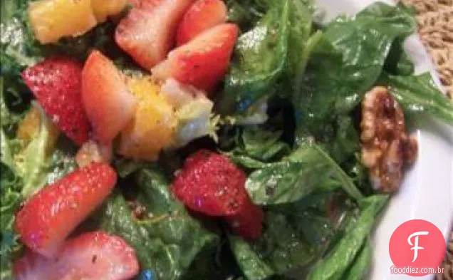 Salada De Espinafre Com Vinagrete De Laranja