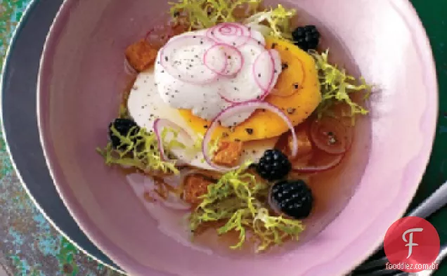 Salada de manga e amora com Mussarela e Frisee